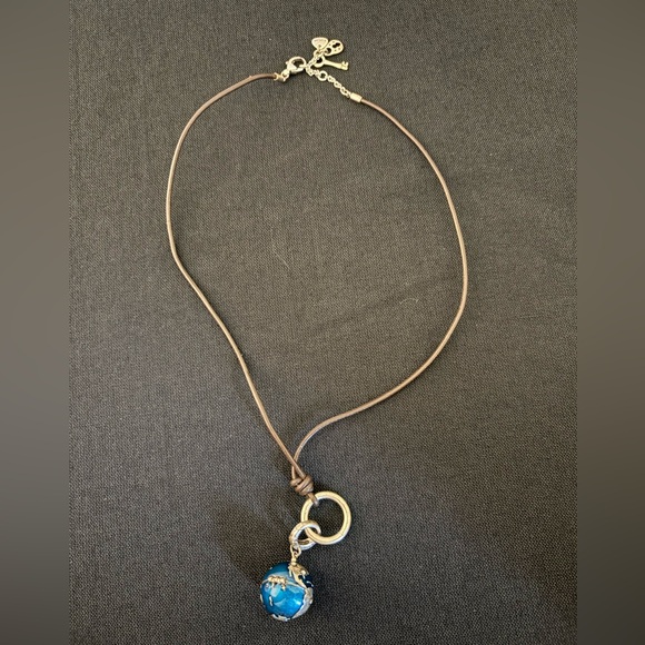 Vintage Fossil Planet Earth Globe Pendant Necklace on Leather Cord - Picture 3 of 3